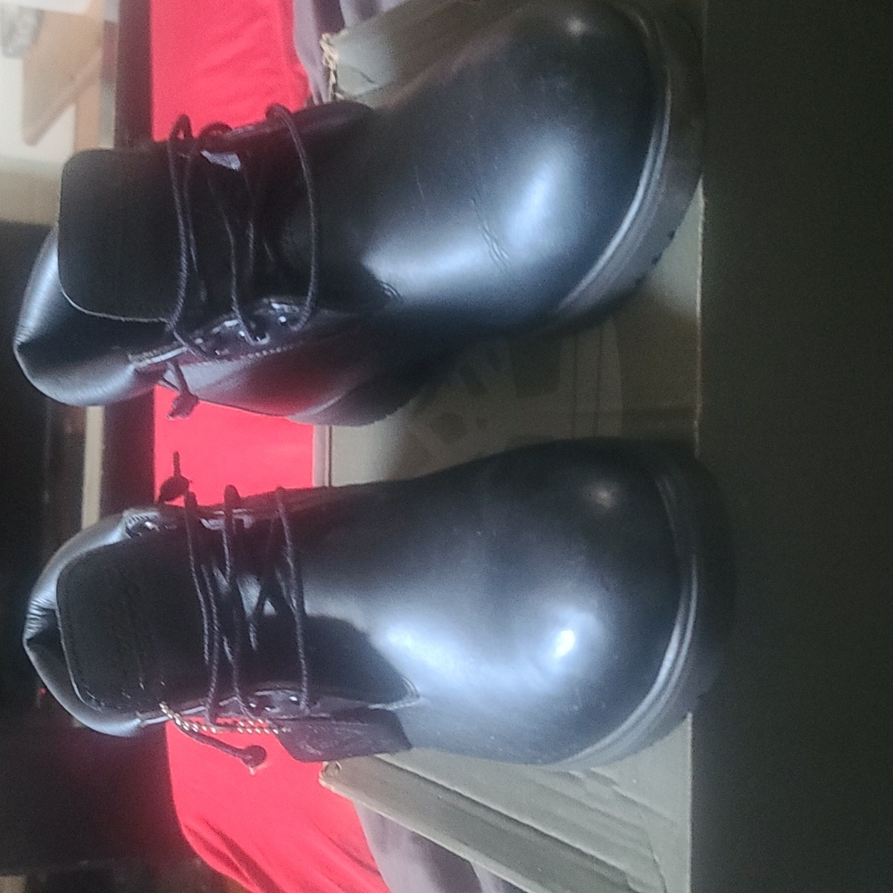 Men timberland chucks.